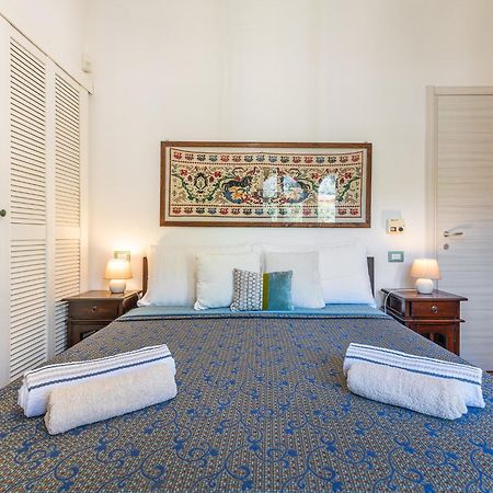 Guest House Villa Verde - Short Term Room Rentals Torre delle Stelle Exteriör bild