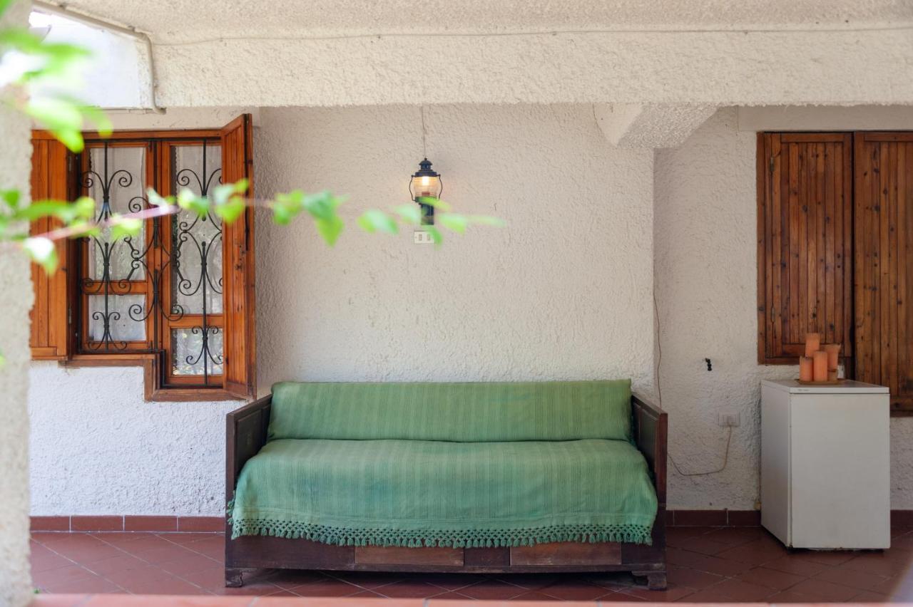 Guest House Villa Verde - Short Term Room Rentals Torre delle Stelle Exteriör bild
