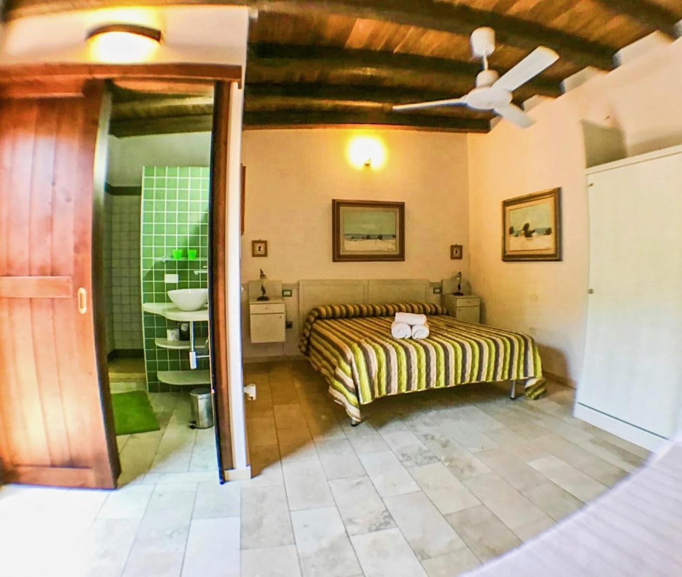 Guest House Villa Verde - Short Term Room Rentals Torre delle Stelle Exteriör bild